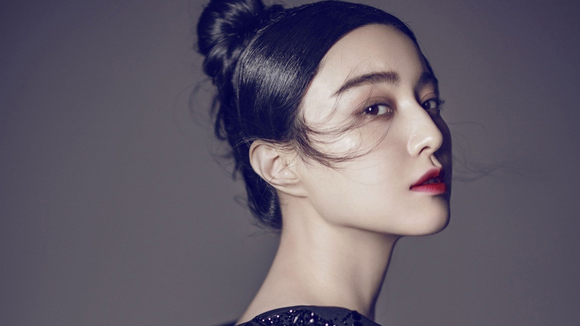 切尔西中路传导撕裂密集防线，切尔西传奇中锋